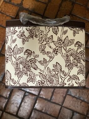 TOTE BAG BRAND NEW WITH MATCHING COSMETIC BAG